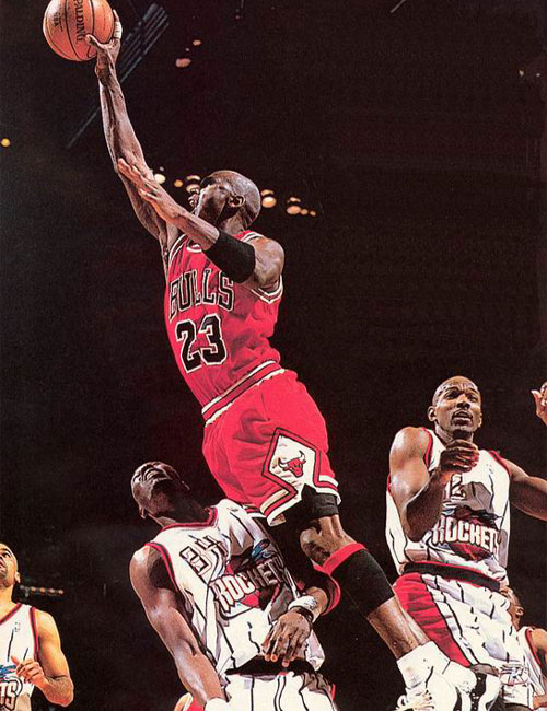 他既能在高 他既能在高